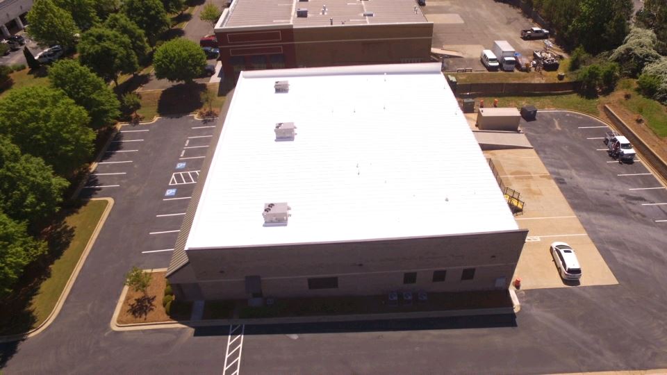 Full view metal white roof